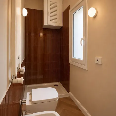 Via Del Corso Charme Apartment *